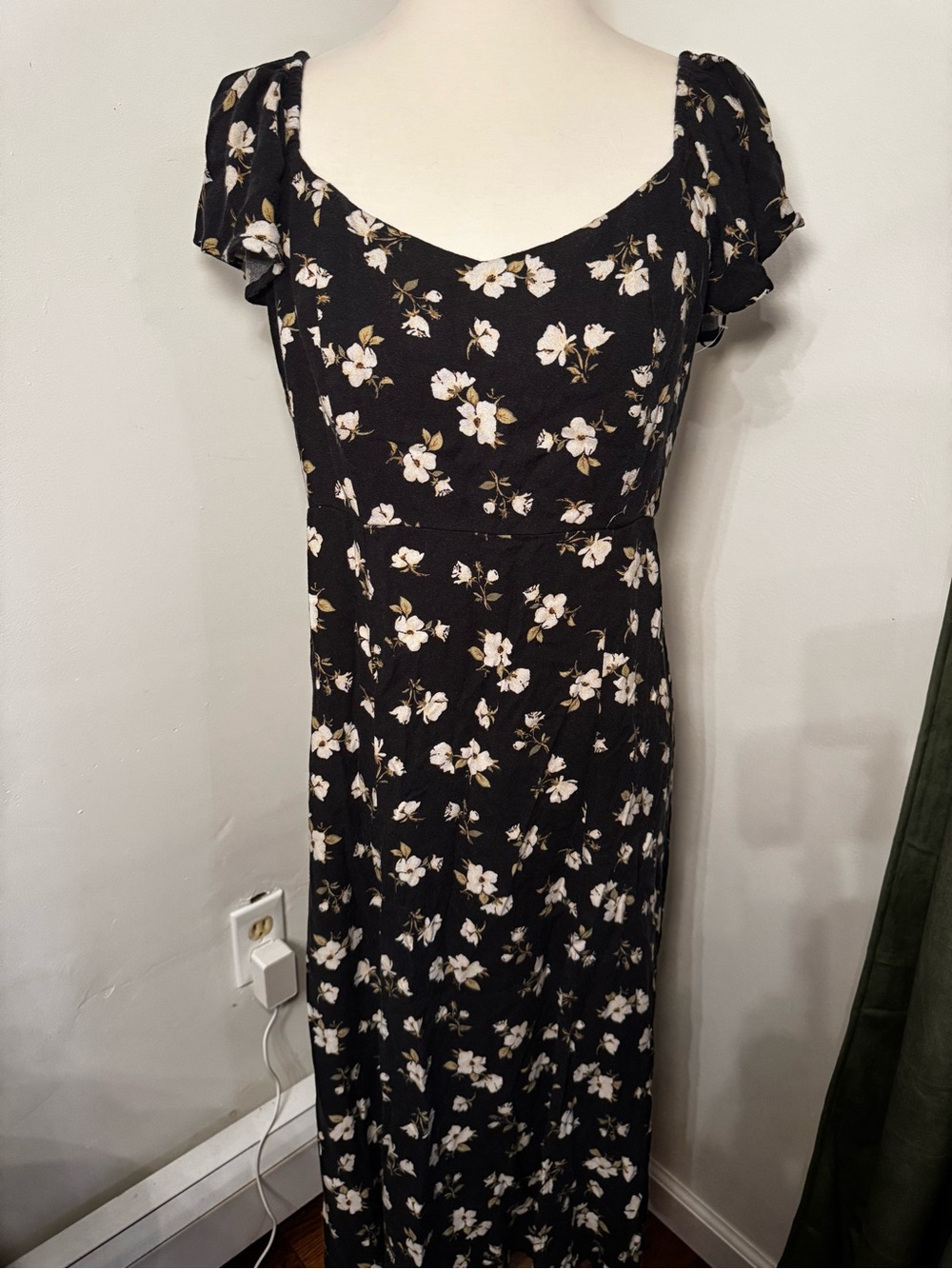 Old Navy Black Floral Midi Dress